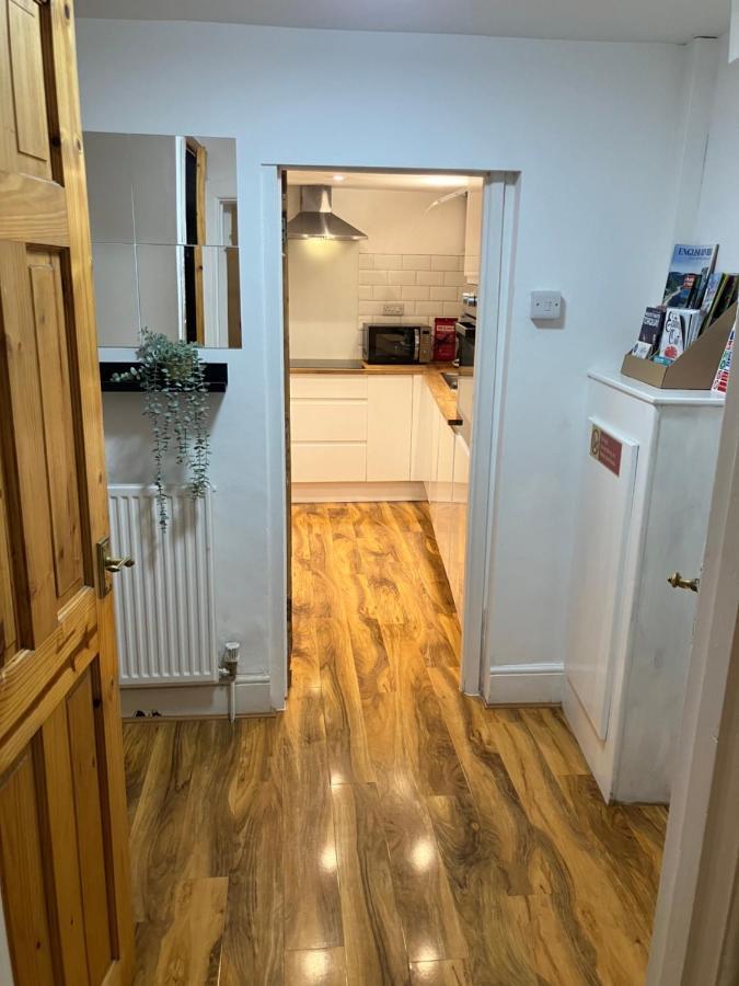 Garden Flat Torquay Just 2 Mins Walk From The Harbourアパートメント エクステリア 写真